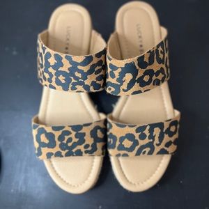 New Leopard Lucky Brand Sandals Size 8.5
